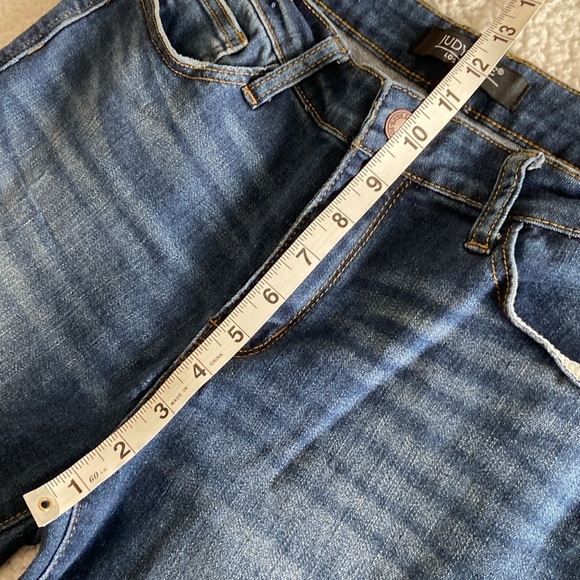 Judy Blue Lis Angeles Relaxed Fit Ankle Hi Rise Distress Jeans Size 31 x 26” - Picture 13 of 14